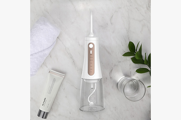 How to Clean Your Teeth At Home Come pulire i denti a casa
